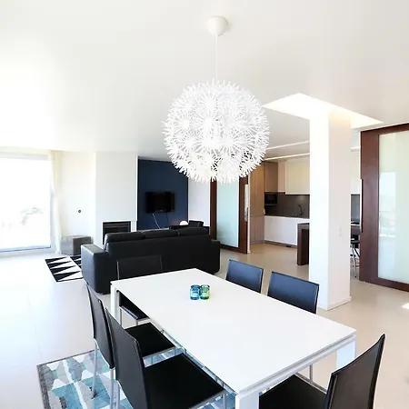 Casa vacanze Penthouse With Pool On Terrace & Ocean View Nazaré
